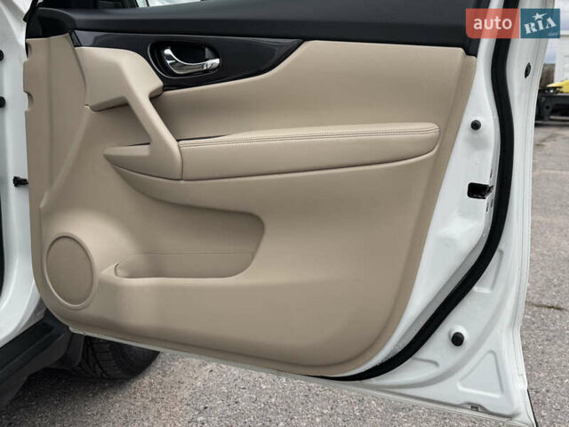 Белый Ниссан Rogue, объемом двигателя 2.49 л и пробегом 132 тыс. км за 16700 $, фото 55 на Automoto.ua