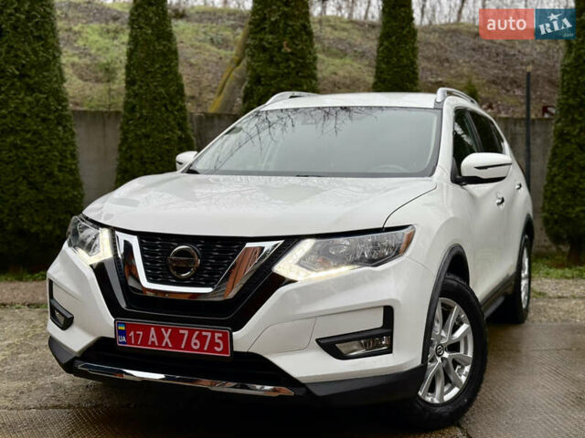 Белый Ниссан Rogue, объемом двигателя 2.5 л и пробегом 138 тыс. км за 13900 $, фото 1 на Automoto.ua
