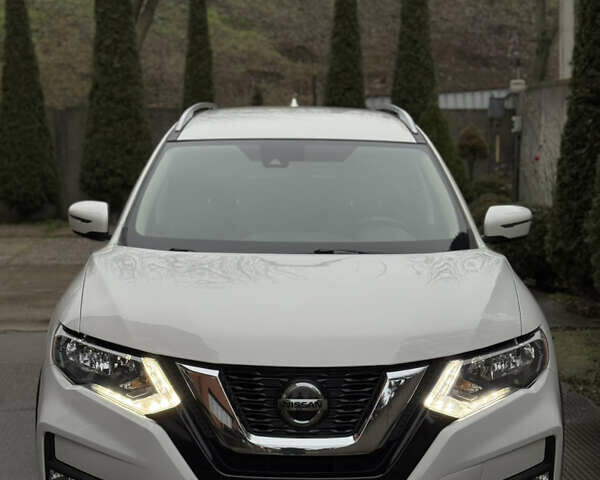 Белый Ниссан Rogue, объемом двигателя 2.5 л и пробегом 138 тыс. км за 13900 $, фото 14 на Automoto.ua