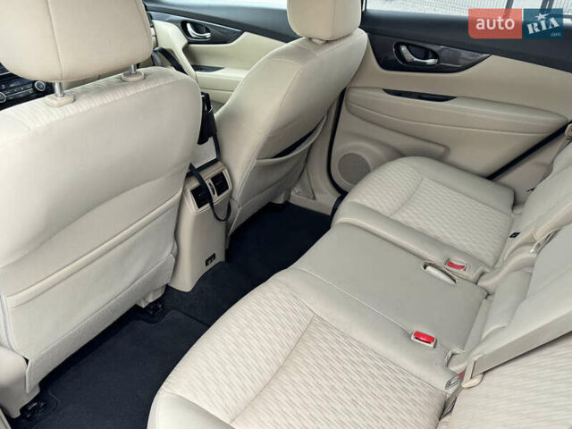 Белый Ниссан Rogue, объемом двигателя 2.49 л и пробегом 132 тыс. км за 16700 $, фото 42 на Automoto.ua