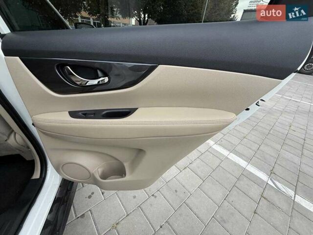 Білий Ніссан Rogue, об'ємом двигуна 2.5 л та пробігом 76 тис. км за 15000 $, фото 13 на Automoto.ua