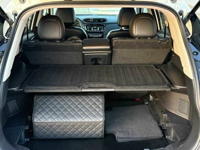 Белый Ниссан Rogue, объемом двигателя 2.5 л и пробегом 126 тыс. км за 14800 $, фото 11 на Automoto.ua