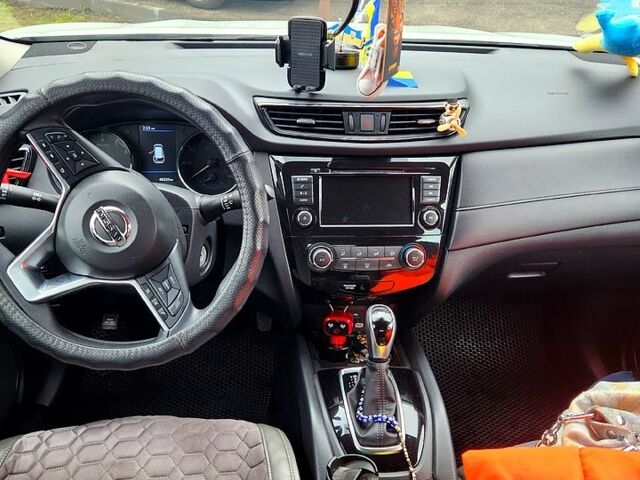 Білий Ніссан Rogue, об'ємом двигуна 2.5 л та пробігом 41 тис. км за 16800 $, фото 3 на Automoto.ua