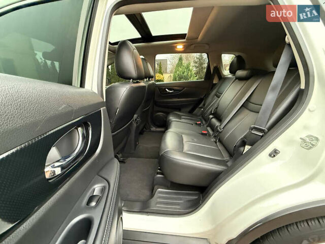 Белый Ниссан Rogue, объемом двигателя 2.49 л и пробегом 117 тыс. км за 17800 $, фото 11 на Automoto.ua