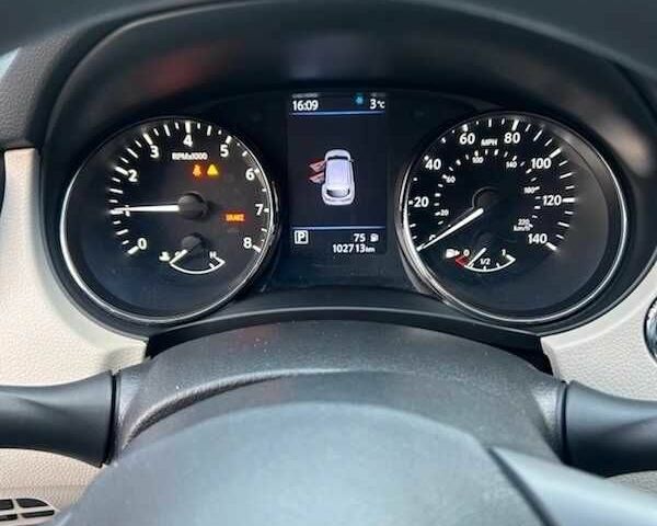 Белый Ниссан Rogue, объемом двигателя 2 л и пробегом 103 тыс. км за 11400 $, фото 8 на Automoto.ua