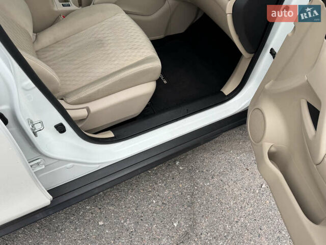 Белый Ниссан Rogue, объемом двигателя 2.49 л и пробегом 132 тыс. км за 16700 $, фото 54 на Automoto.ua