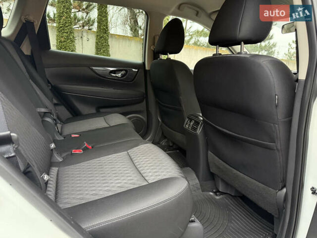 Белый Ниссан Rogue, объемом двигателя 2.5 л и пробегом 138 тыс. км за 13900 $, фото 50 на Automoto.ua