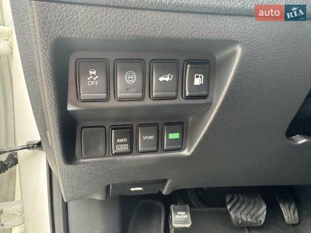Білий Ніссан Rogue, об'ємом двигуна 2.49 л та пробігом 104 тис. км за 16500 $, фото 18 на Automoto.ua