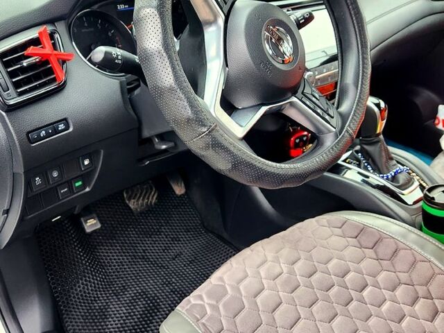 Білий Ніссан Rogue, об'ємом двигуна 2.5 л та пробігом 41 тис. км за 16800 $, фото 6 на Automoto.ua