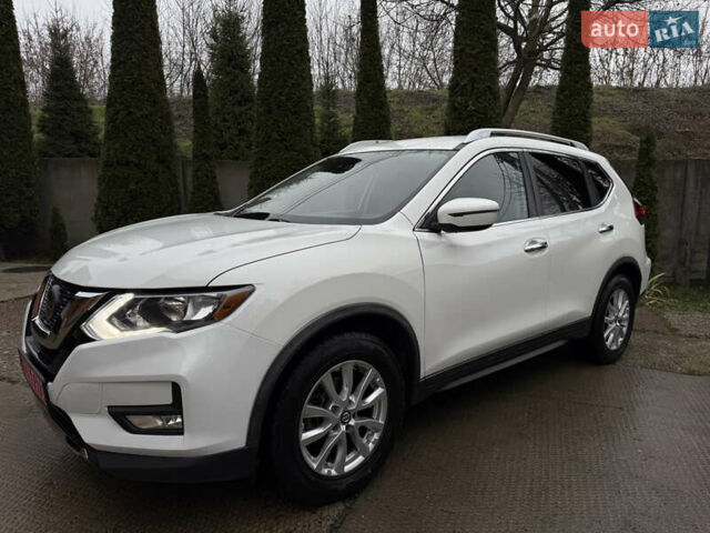 Белый Ниссан Rogue, объемом двигателя 2.5 л и пробегом 138 тыс. км за 13900 $, фото 10 на Automoto.ua