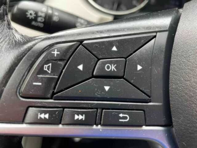 Білий Ніссан Rogue, об'ємом двигуна 2 л та пробігом 31 тис. км за 8000 $, фото 11 на Automoto.ua