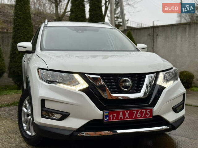 Белый Ниссан Rogue, объемом двигателя 2.5 л и пробегом 138 тыс. км за 13900 $, фото 2 на Automoto.ua