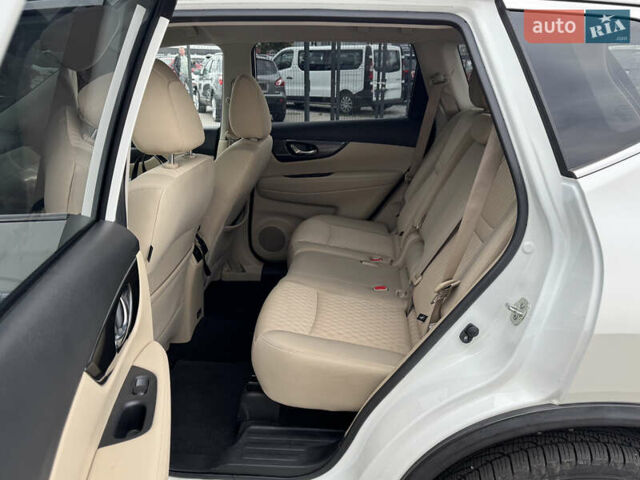 Белый Ниссан Rogue, объемом двигателя 2.49 л и пробегом 132 тыс. км за 16700 $, фото 40 на Automoto.ua