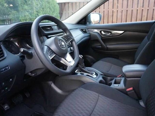 Белый Ниссан Rogue, объемом двигателя 2.5 л и пробегом 84 тыс. км за 14000 $, фото 3 на Automoto.ua