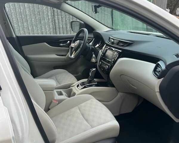 Белый Ниссан Rogue, объемом двигателя 2 л и пробегом 103 тыс. км за 11400 $, фото 10 на Automoto.ua