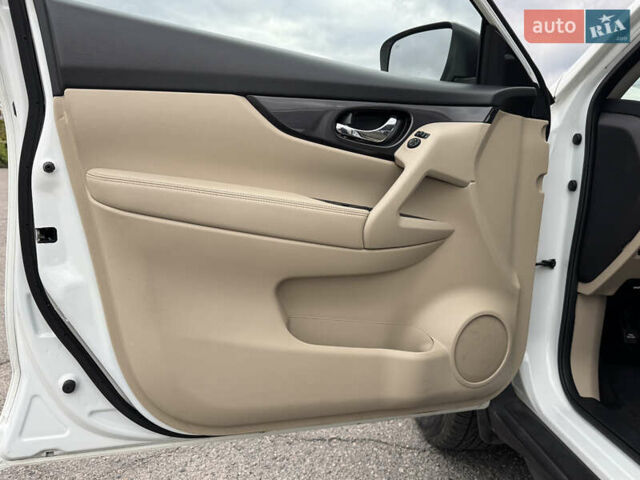 Белый Ниссан Rogue, объемом двигателя 2.49 л и пробегом 132 тыс. км за 16700 $, фото 38 на Automoto.ua