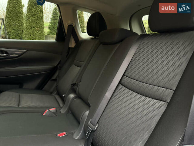 Белый Ниссан Rogue, объемом двигателя 2.5 л и пробегом 138 тыс. км за 13900 $, фото 45 на Automoto.ua