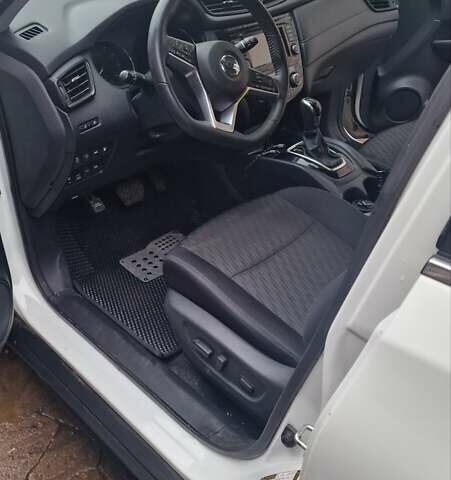 Белый Ниссан Rogue, объемом двигателя 2.49 л и пробегом 89 тыс. км за 16200 $, фото 23 на Automoto.ua