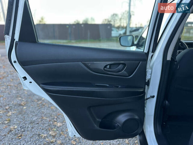 Білий Ніссан Rogue, об'ємом двигуна 2.49 л та пробігом 90 тис. км за 14200 $, фото 32 на Automoto.ua