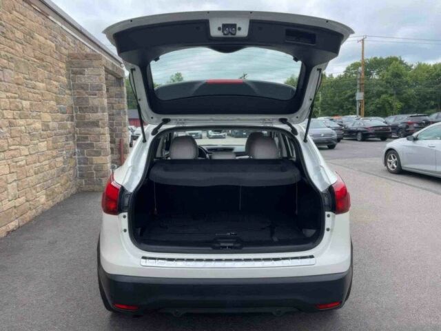 Білий Ніссан Rogue, об'ємом двигуна 2 л та пробігом 31 тис. км за 8000 $, фото 17 на Automoto.ua