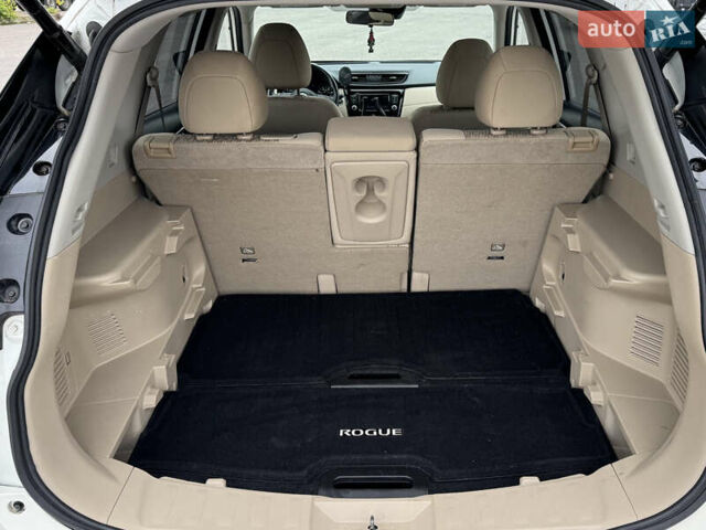 Белый Ниссан Rogue, объемом двигателя 2.49 л и пробегом 132 тыс. км за 16700 $, фото 46 на Automoto.ua