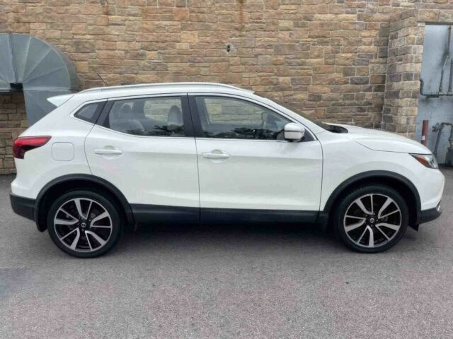 Білий Ніссан Rogue, об'ємом двигуна 2 л та пробігом 31 тис. км за 8000 $, фото 7 на Automoto.ua