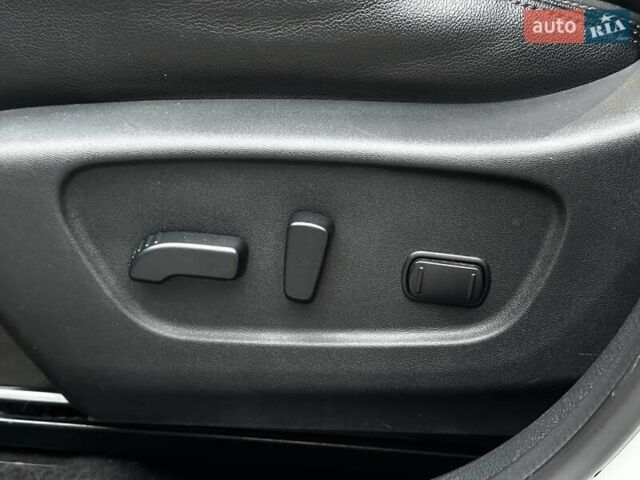 Белый Ниссан Rogue, объемом двигателя 2.49 л и пробегом 86 тыс. км за 20999 $, фото 25 на Automoto.ua