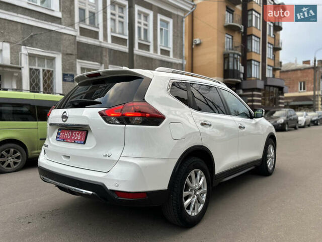 Белый Ниссан Rogue, объемом двигателя 2.49 л и пробегом 164 тыс. км за 14500 $, фото 4 на Automoto.ua
