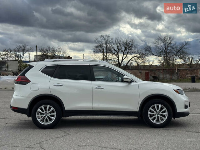 Белый Ниссан Rogue, объемом двигателя 2.49 л и пробегом 132 тыс. км за 16700 $, фото 13 на Automoto.ua