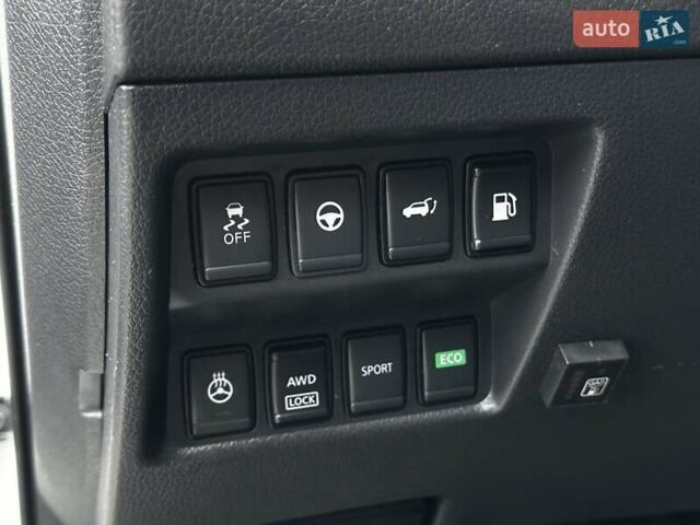 Белый Ниссан Rogue, объемом двигателя 2.49 л и пробегом 86 тыс. км за 20999 $, фото 22 на Automoto.ua