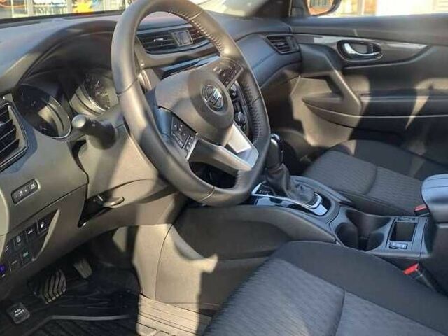 Белый Ниссан Rogue, объемом двигателя 2.5 л и пробегом 63 тыс. км за 12800 $, фото 6 на Automoto.ua