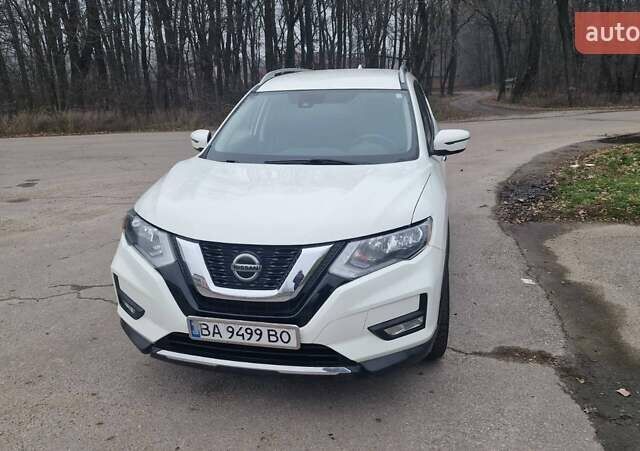 Белый Ниссан Rogue, объемом двигателя 2.49 л и пробегом 89 тыс. км за 16200 $, фото 6 на Automoto.ua