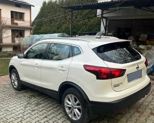 Белый Ниссан Rogue, объемом двигателя 2 л и пробегом 103 тыс. км за 11400 $, фото 3 на Automoto.ua