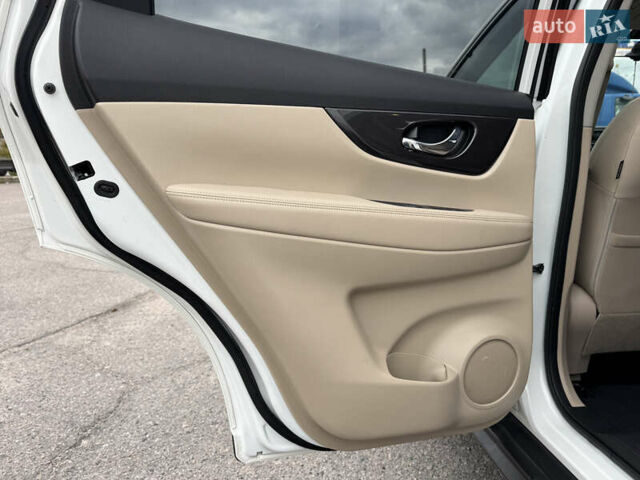 Белый Ниссан Rogue, объемом двигателя 2.49 л и пробегом 132 тыс. км за 16700 $, фото 44 на Automoto.ua