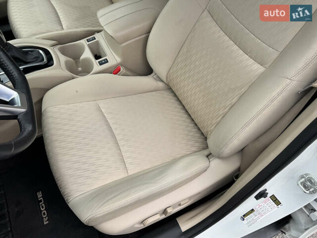 Белый Ниссан Rogue, объемом двигателя 2.49 л и пробегом 132 тыс. км за 16700 $, фото 36 на Automoto.ua