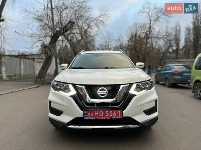 Белый Ниссан Rogue, объемом двигателя 2.49 л и пробегом 164 тыс. км за 14500 $, фото 7 на Automoto.ua