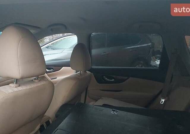 Белый Ниссан Rogue, объемом двигателя 2.49 л и пробегом 81 тыс. км за 7500 $, фото 9 на Automoto.ua