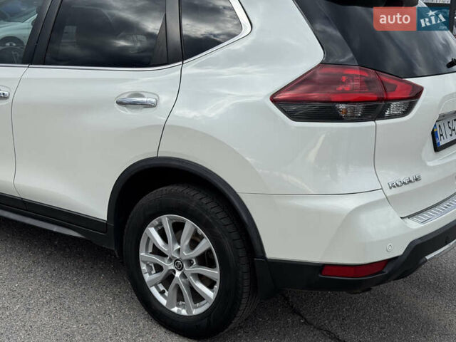 Белый Ниссан Rogue, объемом двигателя 2.49 л и пробегом 132 тыс. км за 16700 $, фото 6 на Automoto.ua