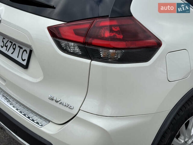 Белый Ниссан Rogue, объемом двигателя 2.49 л и пробегом 132 тыс. км за 16700 $, фото 21 на Automoto.ua