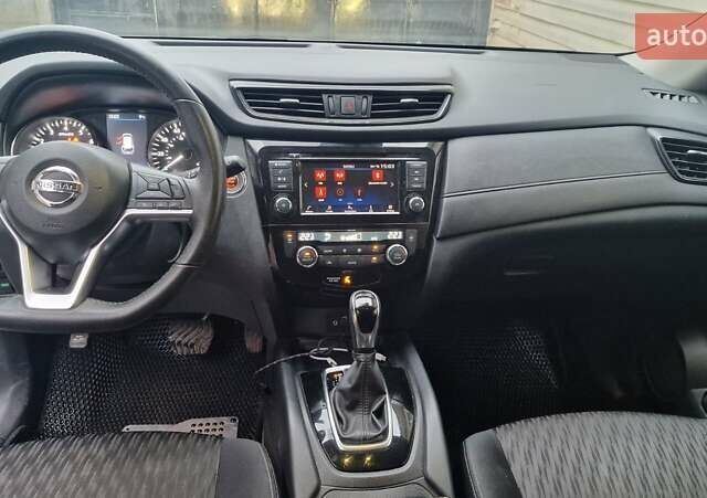 Белый Ниссан Rogue, объемом двигателя 2.49 л и пробегом 89 тыс. км за 16200 $, фото 1 на Automoto.ua