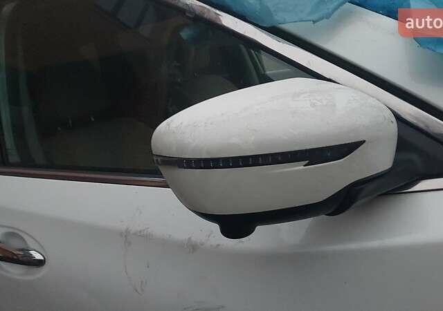 Белый Ниссан Rogue, объемом двигателя 2.49 л и пробегом 81 тыс. км за 7500 $, фото 13 на Automoto.ua