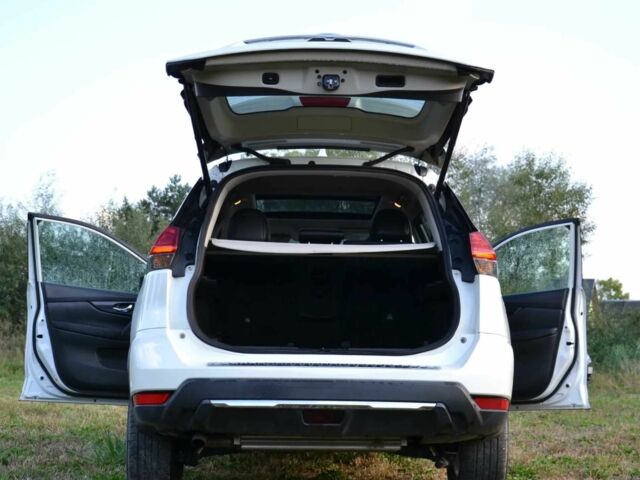 Білий Ніссан Rogue, об'ємом двигуна 2.5 л та пробігом 76 тис. км за 11000 $, фото 5 на Automoto.ua