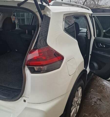 Белый Ниссан Rogue, объемом двигателя 2.49 л и пробегом 89 тыс. км за 16200 $, фото 19 на Automoto.ua