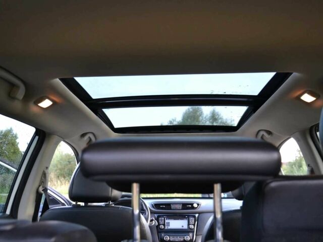 Білий Ніссан Rogue, об'ємом двигуна 2.5 л та пробігом 76 тис. км за 11000 $, фото 12 на Automoto.ua