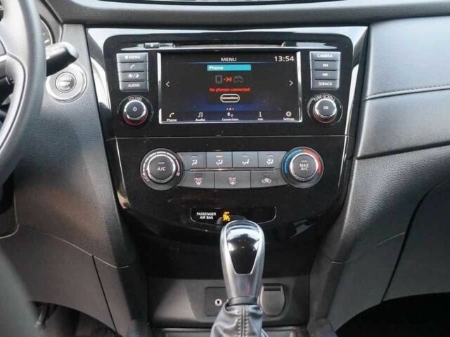 Белый Ниссан Rogue, объемом двигателя 2.5 л и пробегом 84 тыс. км за 14000 $, фото 4 на Automoto.ua