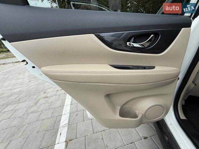 Белый Ниссан Rogue, объемом двигателя 2.5 л и пробегом 76 тыс. км за 14800 $, фото 14 на Automoto.ua