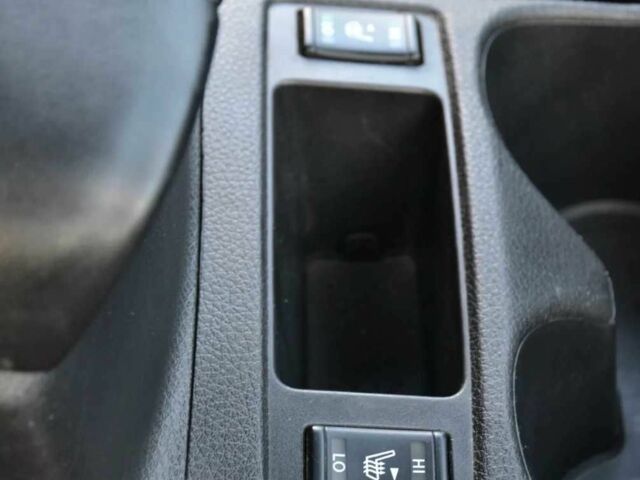 Білий Ніссан Rogue, об'ємом двигуна 2.5 л та пробігом 76 тис. км за 11000 $, фото 14 на Automoto.ua