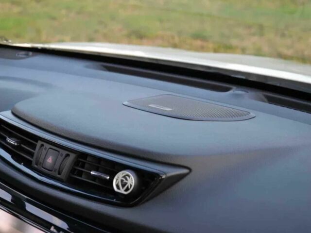 Белый Ниссан Rogue, объемом двигателя 2.5 л и пробегом 78 тыс. км за 12000 $, фото 15 на Automoto.ua