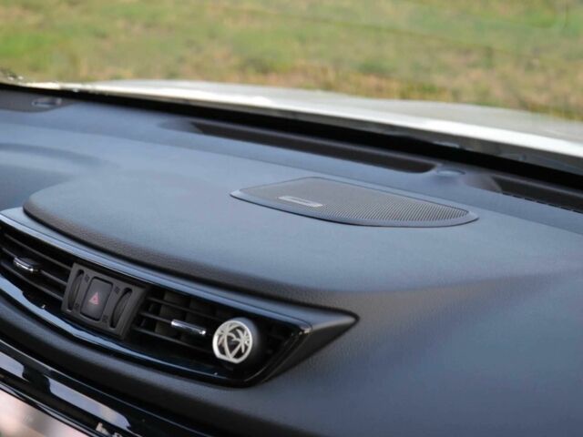 Білий Ніссан Rogue, об'ємом двигуна 2.5 л та пробігом 76 тис. км за 11000 $, фото 15 на Automoto.ua