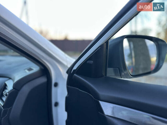 Білий Ніссан Rogue, об'ємом двигуна 2.49 л та пробігом 90 тис. км за 14200 $, фото 52 на Automoto.ua